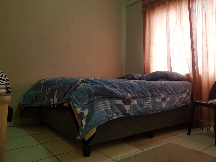 1 Bedroom Property for Sale in Rustenburg Central North West